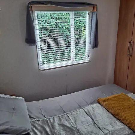 Amroth Bay Holiday Caravan Llanteg Exterior photo